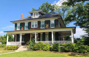 Residential and commercial painting professionals working in Central Maryland